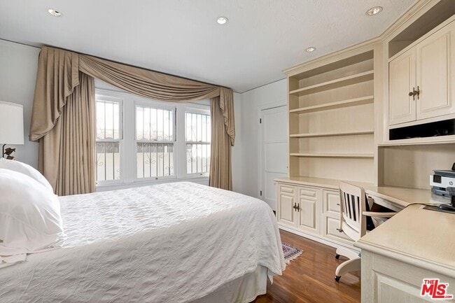 Building Photo - 1511 Pandora Ave