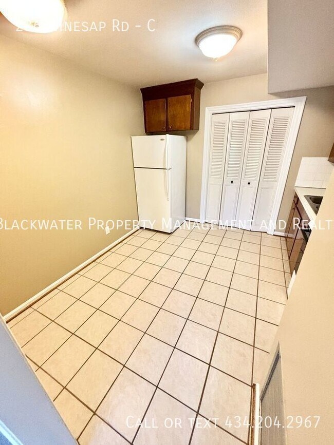 Building Photo - 236 Winesap Rd