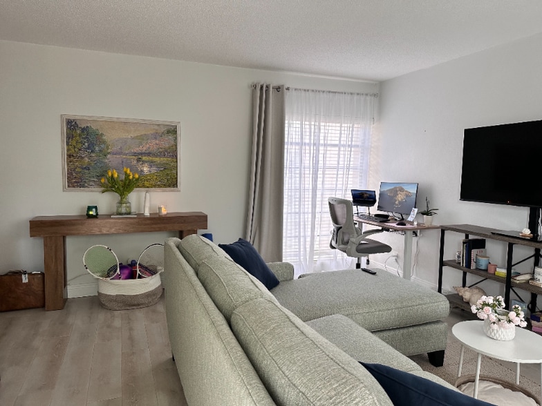 Building Photo - 1481 S Ocean Blvd