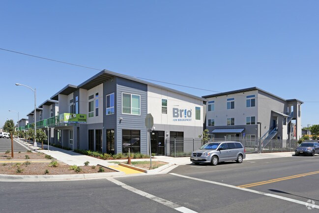 Brio on Broadway - 1636 Broadway St Fresno CA 93721 | Apartment Finder
