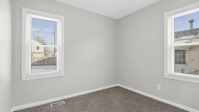 Building Photo - 3845 19th St