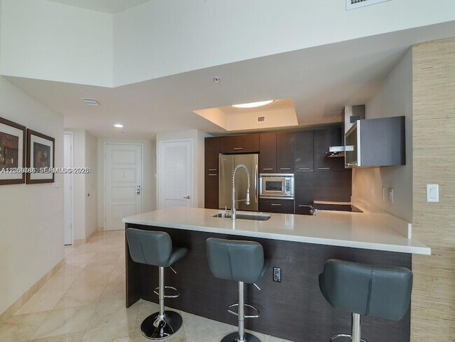 Building Photo - 150 Sunny Isles Blvd