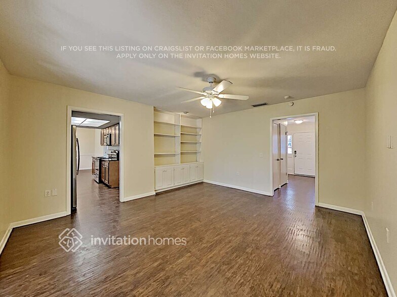 Building Photo - 510 Julie Ln