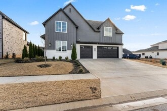 Building Photo - 3505 SW Radiance Ave