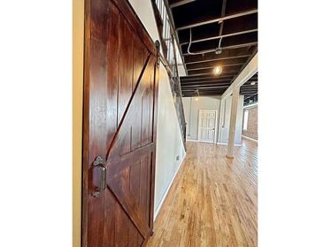 Building Photo - Fitzgerald 1614