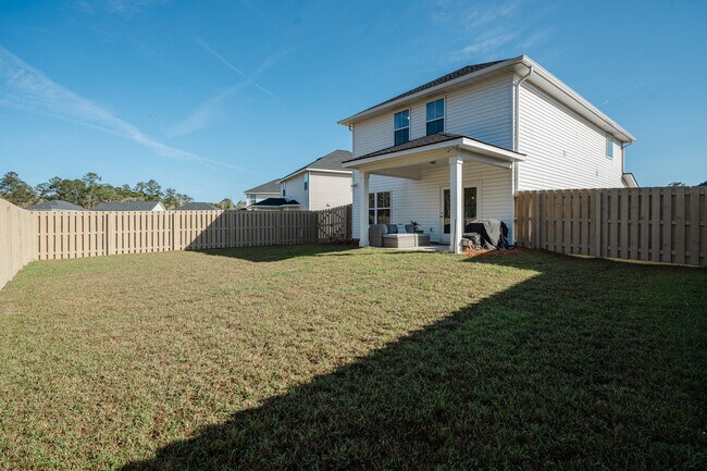 Building Photo - 63 Buckingham Dr