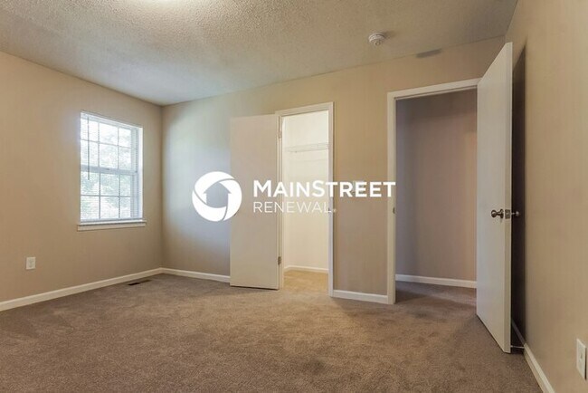 Building Photo - 3 Bedroom Pet-Friendly Home in BESSEMER, AL with Main Street Renewal