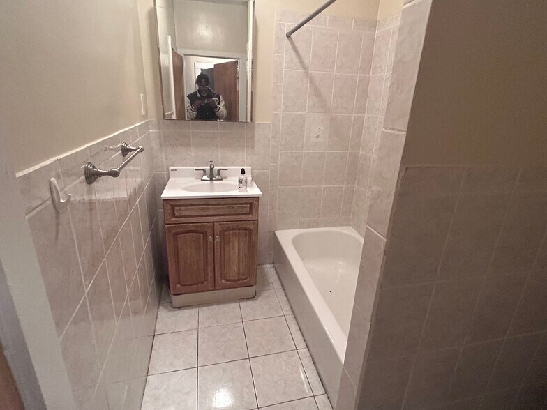 Building Photo - 88 Hammond St