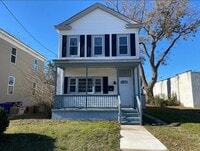 Building Photo - 327 S Main St