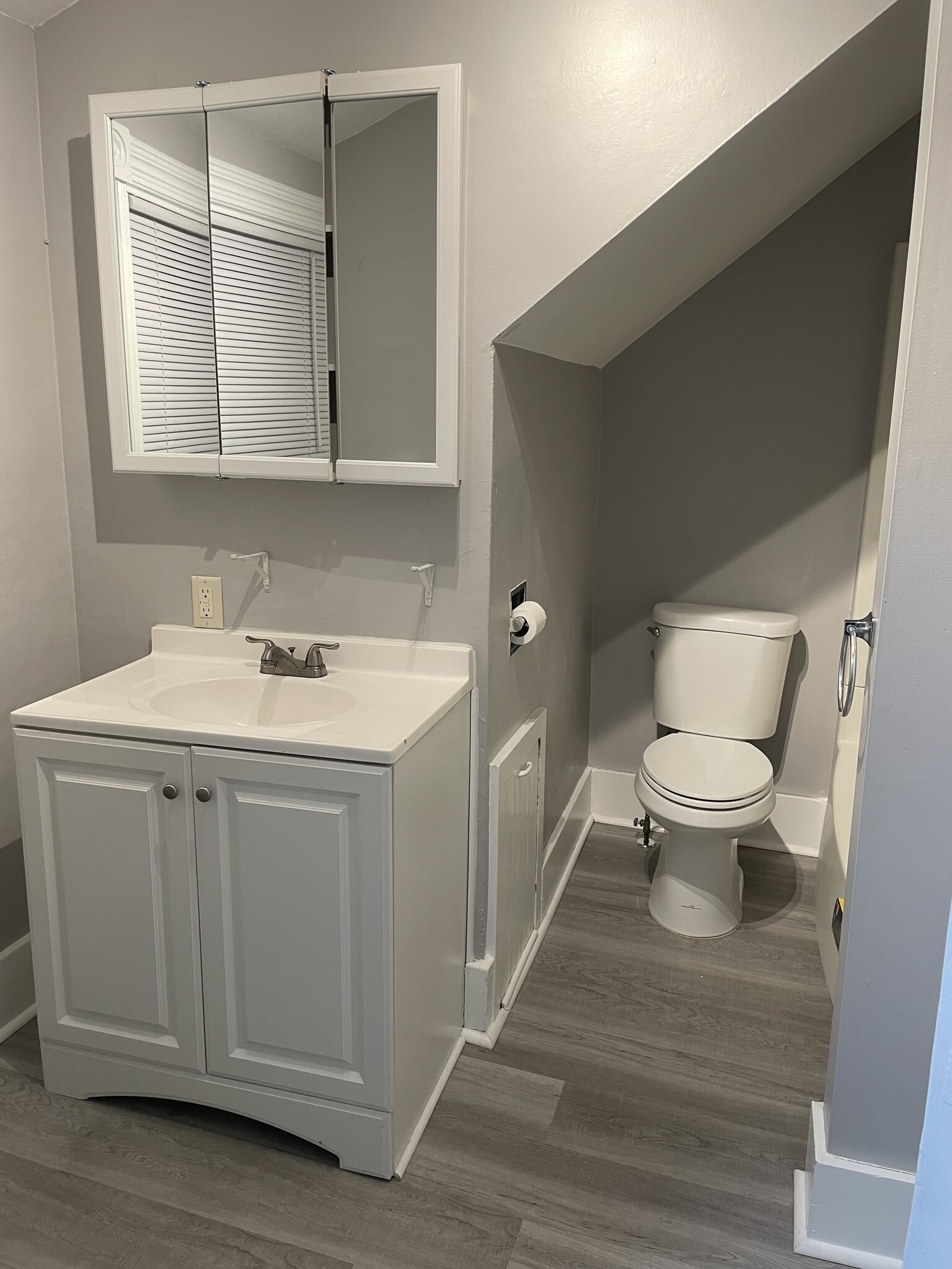 Building Photo - 1403 11th St