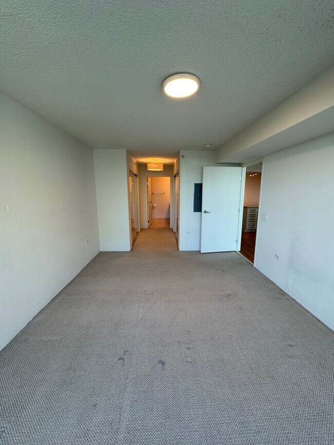 Building Photo - 9725 Woods Dr