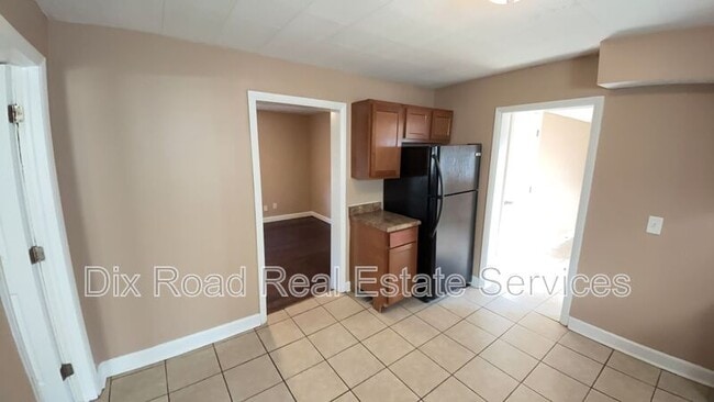 Building Photo - 1219 Azel Ave