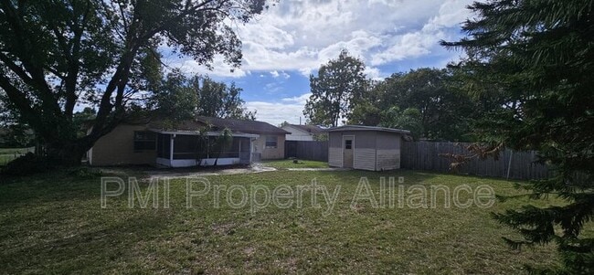 Building Photo - 411 Edwin St