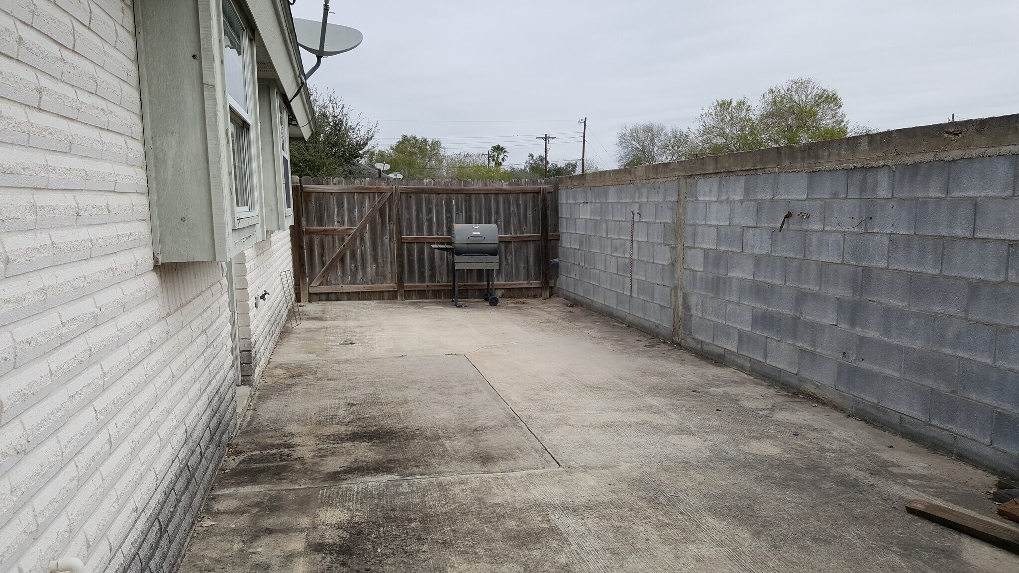 Building Photo - 1702 Tierra Dulce Dr