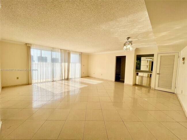Building Photo - 17600 N Bay Rd