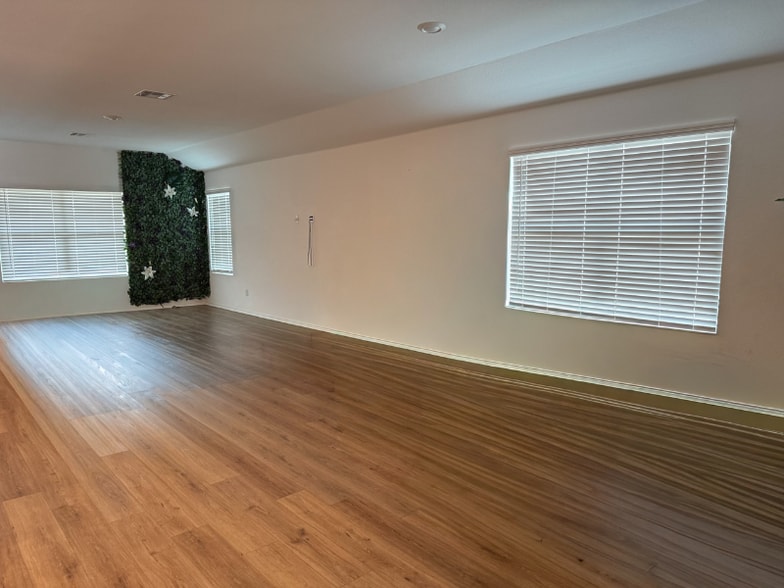 Building Photo - 404 Golden Grove Pkwy