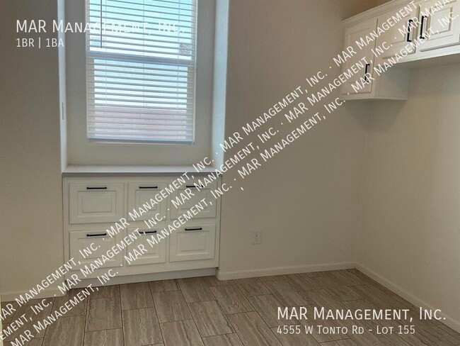 Building Photo - 4555 W Tonto Rd