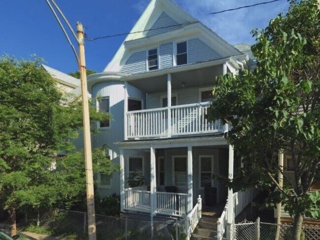 Building Photo - 40-42-42 Fowler St