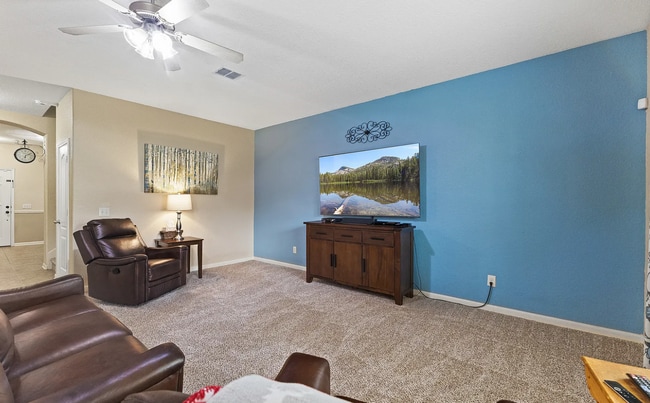 Building Photo - 10607 Tansy Canyon