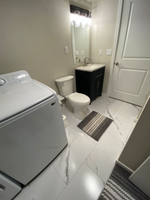 Building Photo - 2431 Sunstone Dr