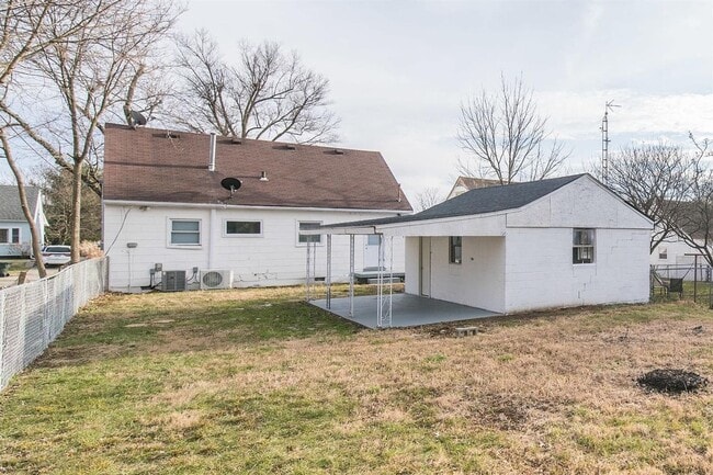 Building Photo - Spacious 4-Bedroom, 2-Bath Home with Garage, Side Parking & Private Backyard