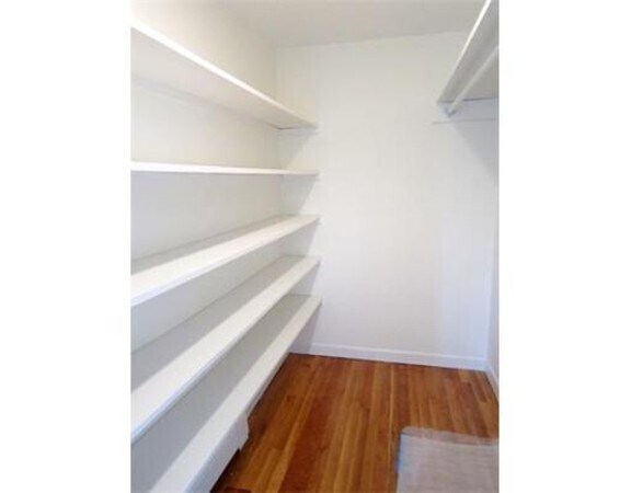 Building Photo - 285 Hawthorn St