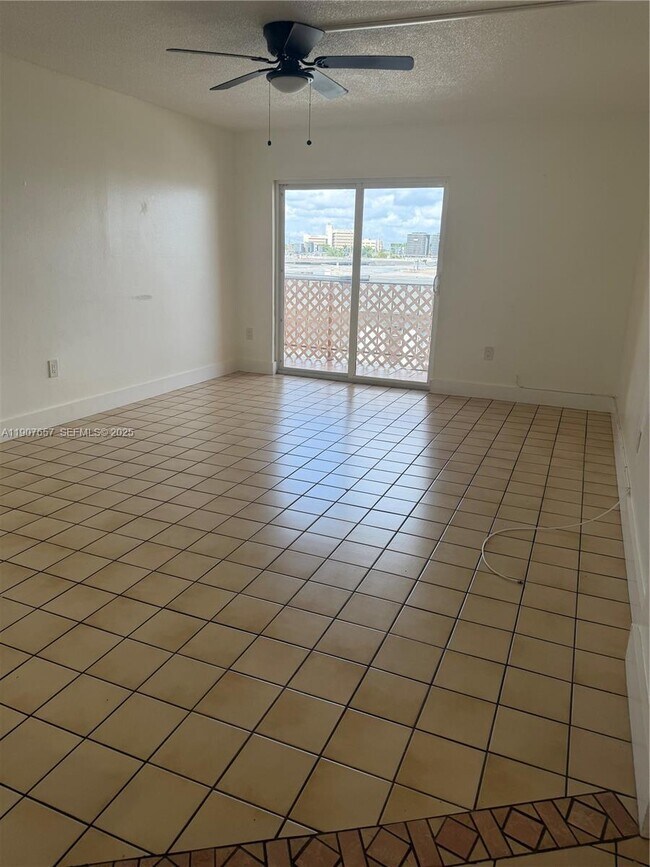 Building Photo - 6190 W 19th Ave