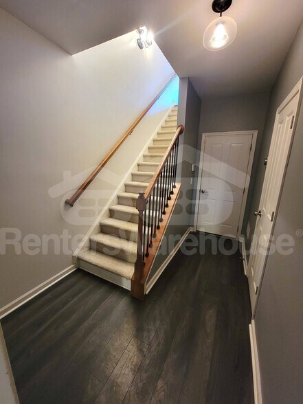 Building Photo - 2671 Rivers Edge Dr NE