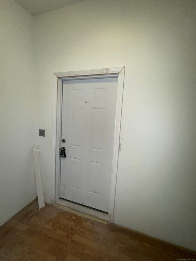Building Photo - 1012 Dixwell Ave