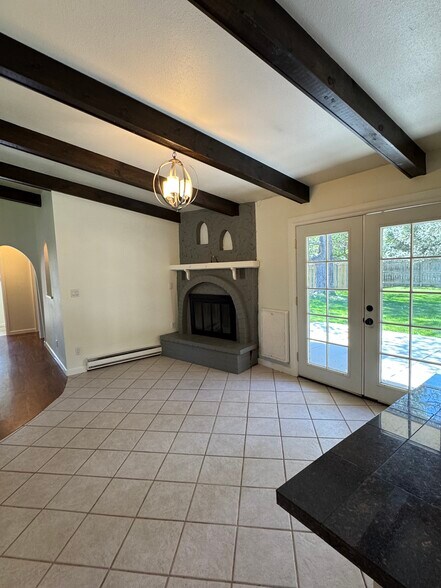 Building Photo - 5213 Griffith Dr