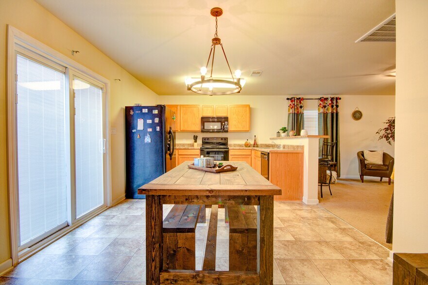 Building Photo - 16695 Wellhouse Dr