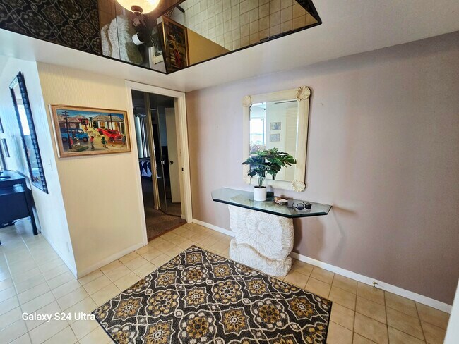 Building Photo - 5510 N Ocean Dr