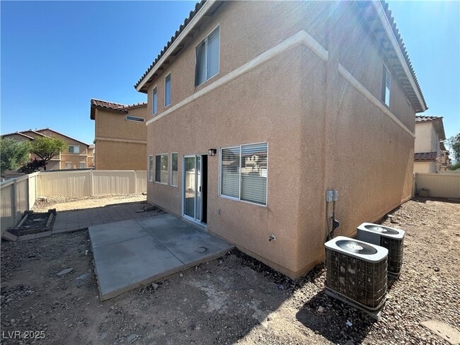 Building Photo - 933 Monte De Oro Ave