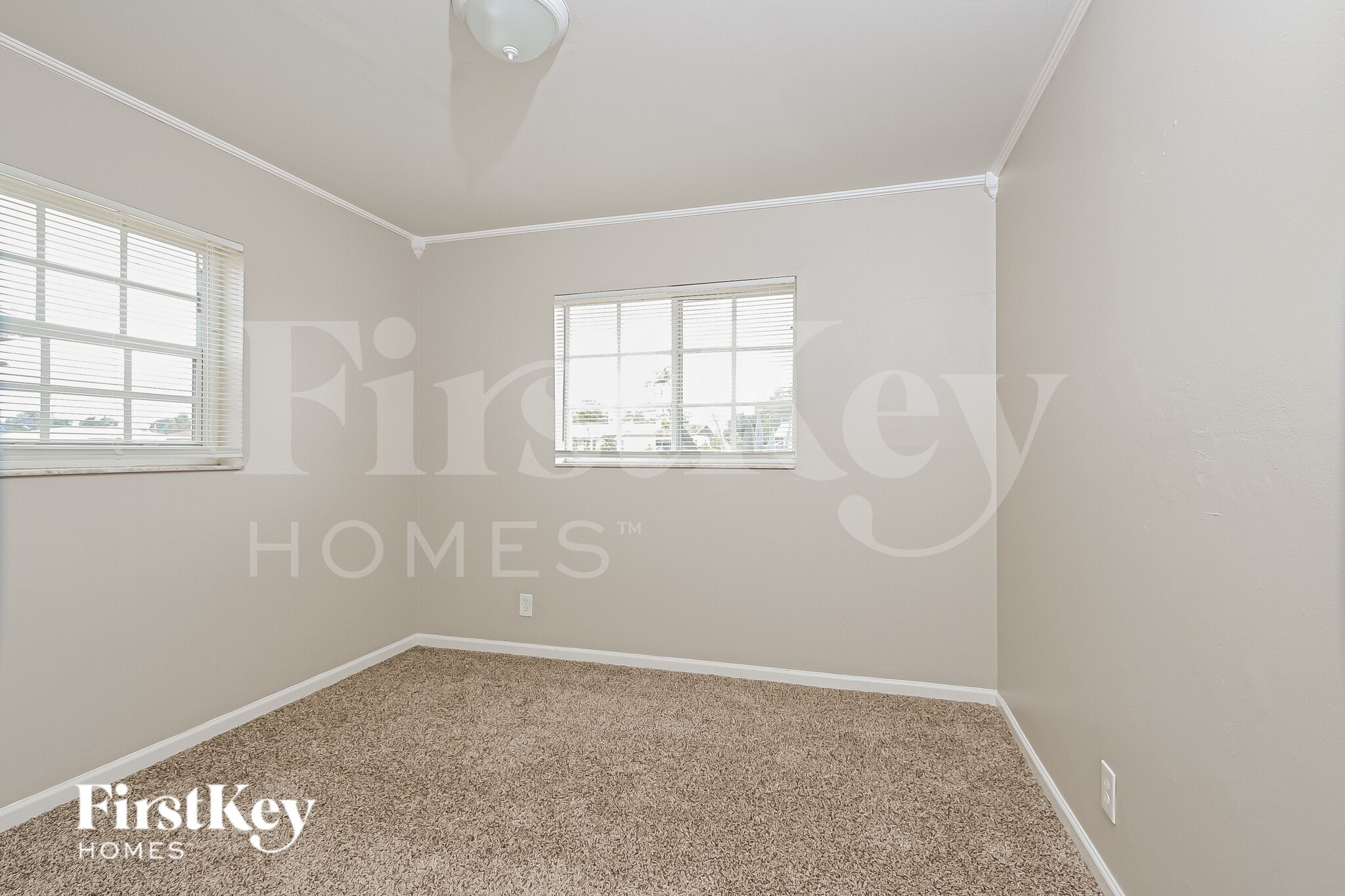 Building Photo - 1443 7th St