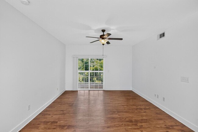 Building Photo - 8605 Peckham Ln