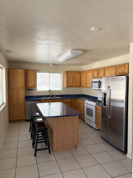 Building Photo - 37 Cruces Loop