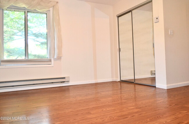 Building Photo - 30 Meadow Green Cir