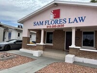 Building Photo - 3004 Yandell Dr