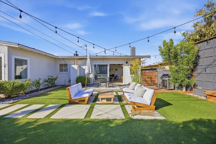 Building Photo - 3834 W 147th Pl