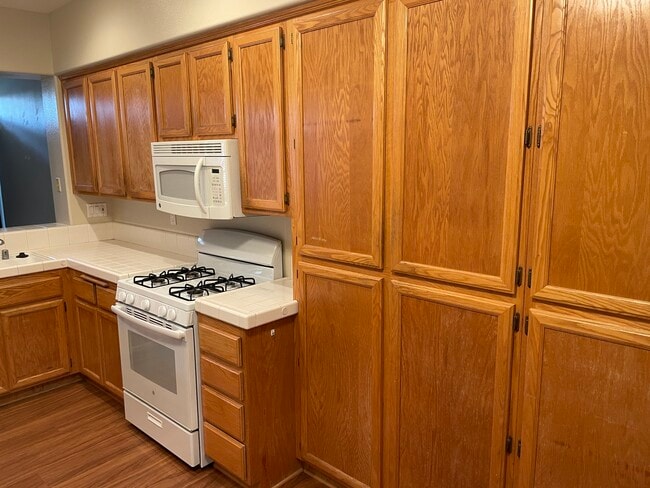 Building Photo - 95 Camino del Oro