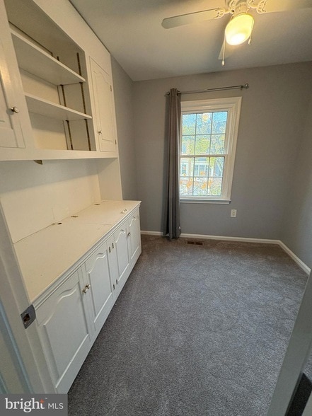 Building Photo - 3818 Vermont Ct