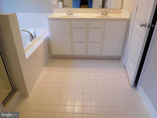 Building Photo - 14640 Briarley Pl