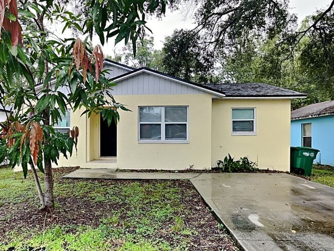 Primary Photo - Updated 3BR/2BA Home in North Tampa – Mode...
