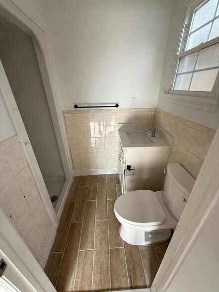 Building Photo - 173 US Highway 46