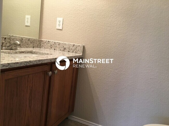 Building Photo - 4 Bedroom Pet-Friendly Home in Glenn Heights, TX with Main Street Renewal