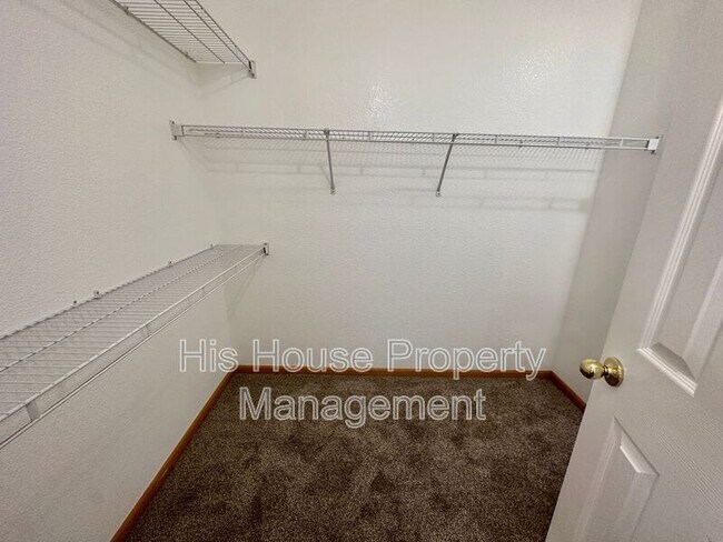 Building Photo - 208 Whitney Bay
