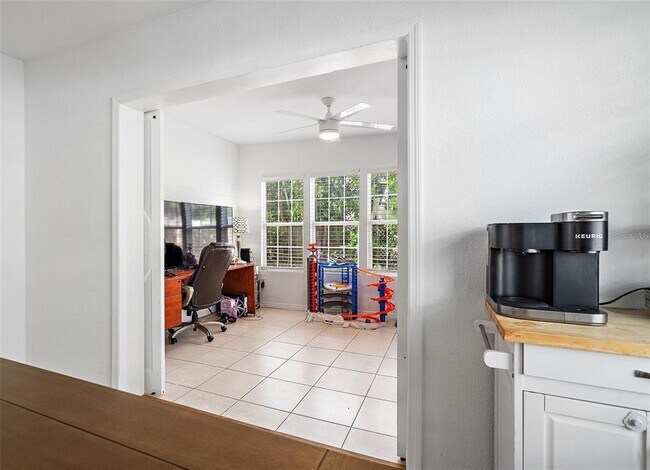 Building Photo - 5542 19th Ave N