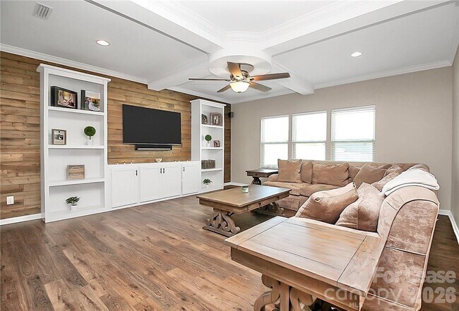 Building Photo - 4925 Grace View Dr