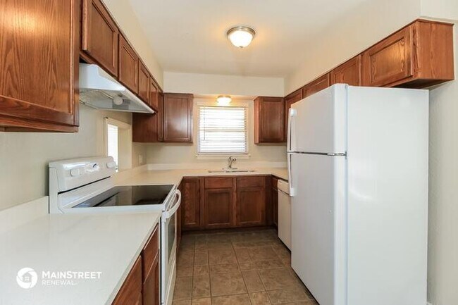 Building Photo - 2800 LAKESIDE DRIVE, OKLAHOMA CITY, OK 73120