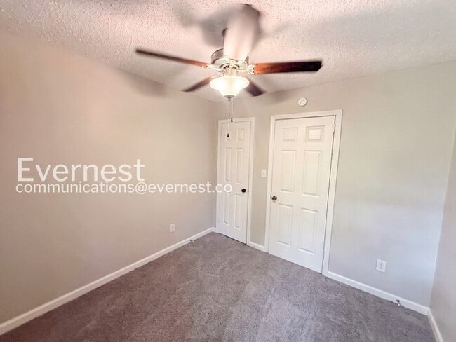 Building Photo - 335 Jamestown Manor Dr